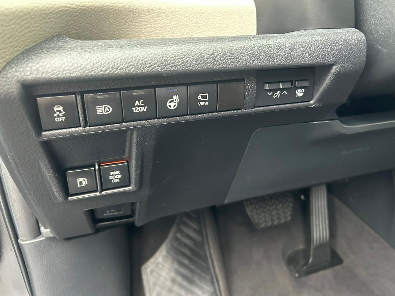 Toyota Sienna Platinum 7-Passenger AWD 2023