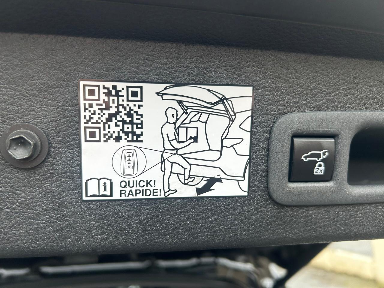 Toyota Sienna Platinum 7-Passenger AWD 2023