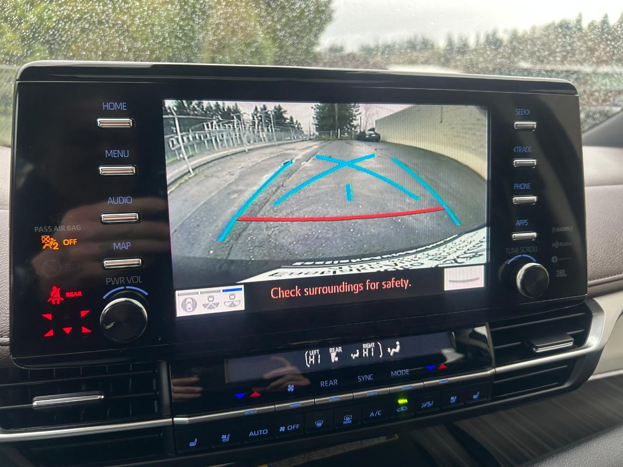 Toyota Sienna Platinum 7-Passenger AWD 2023