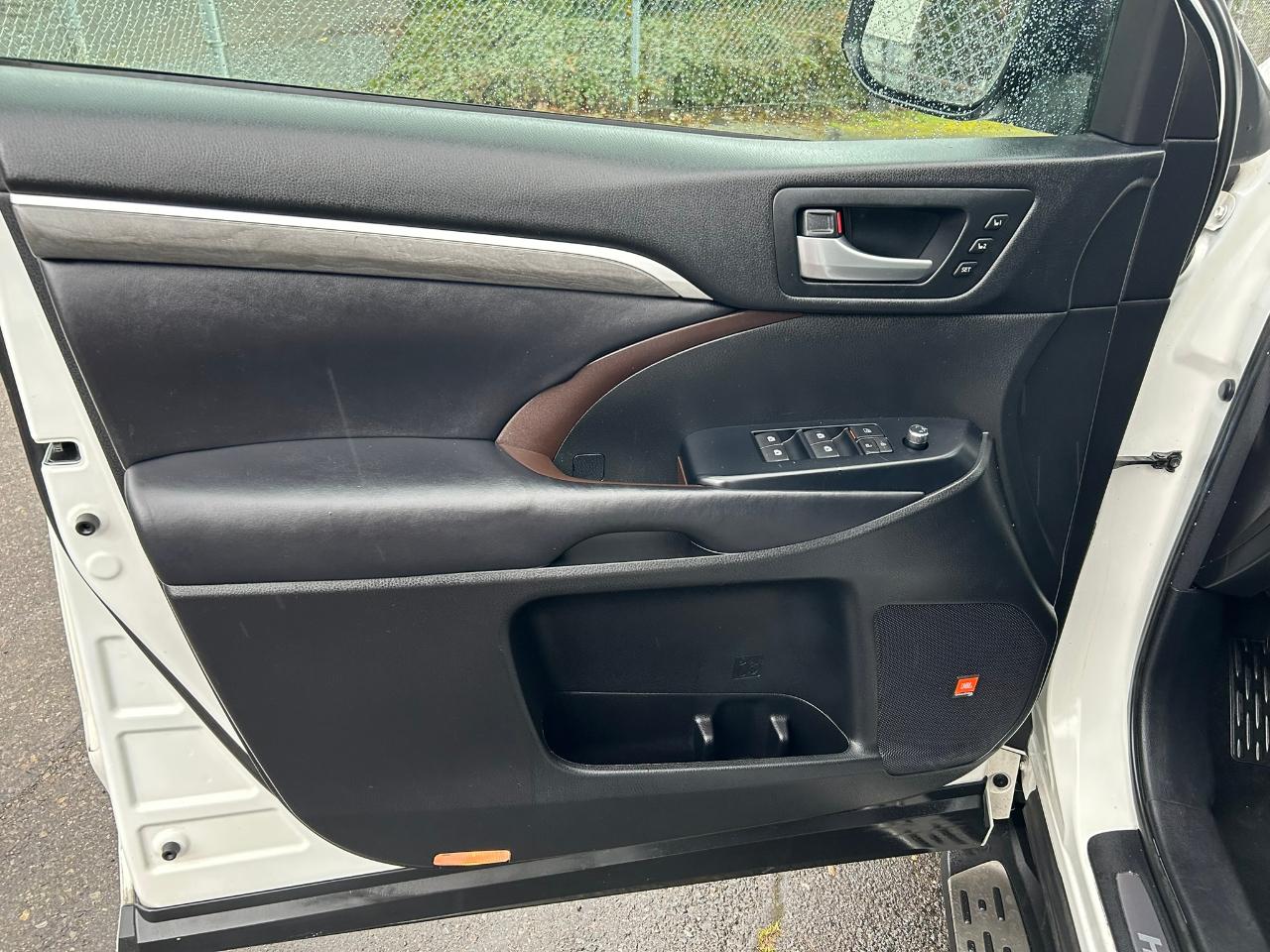 Toyota Highlander Hybrid  2017