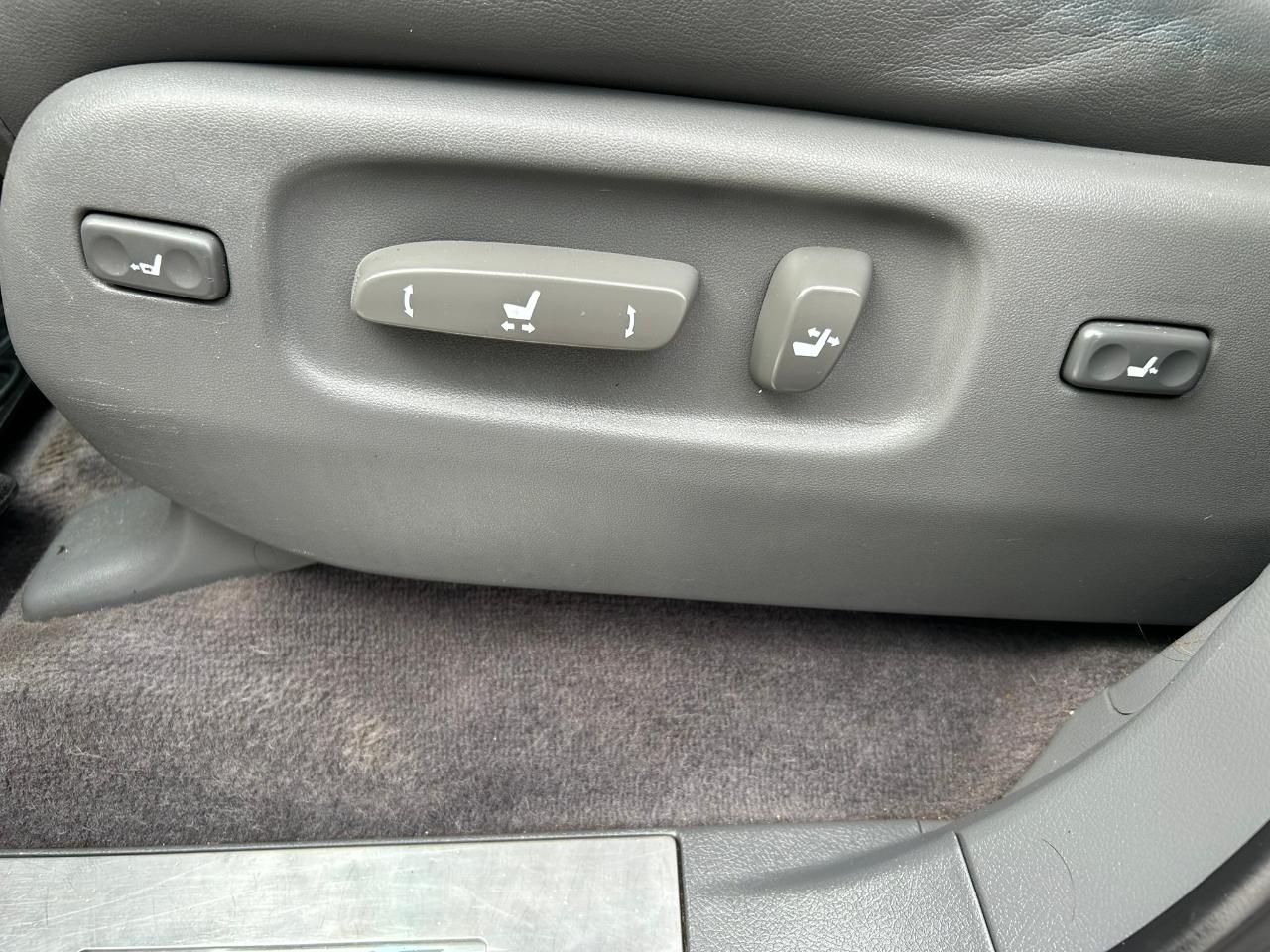 Lexus LX 570 Sport Utility 2008