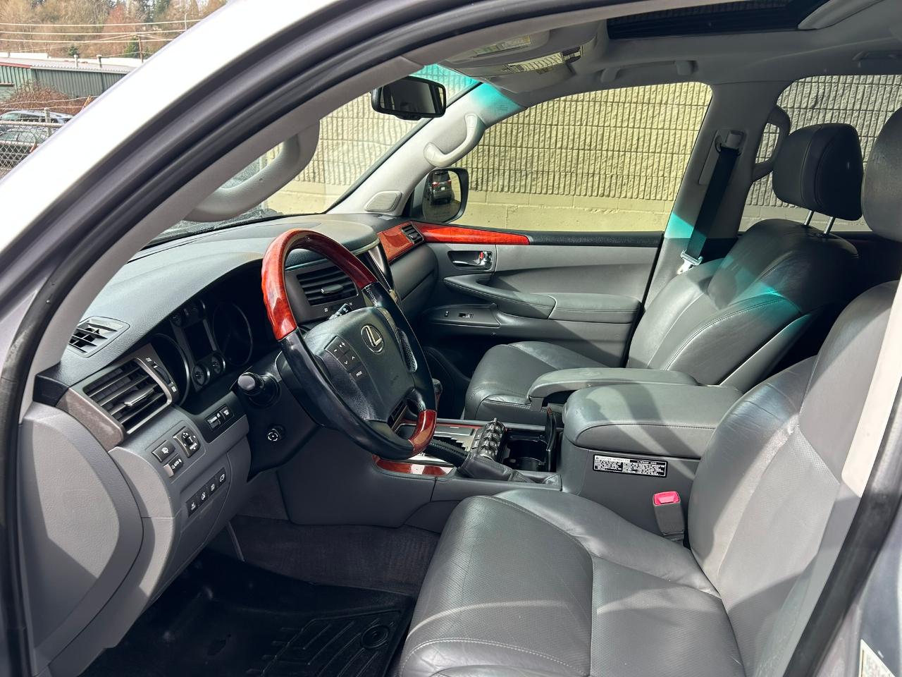 Lexus LX 570 Sport Utility 2008