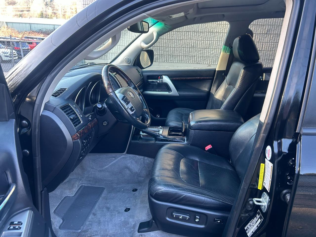 Toyota Land Cruiser 4WD 2013