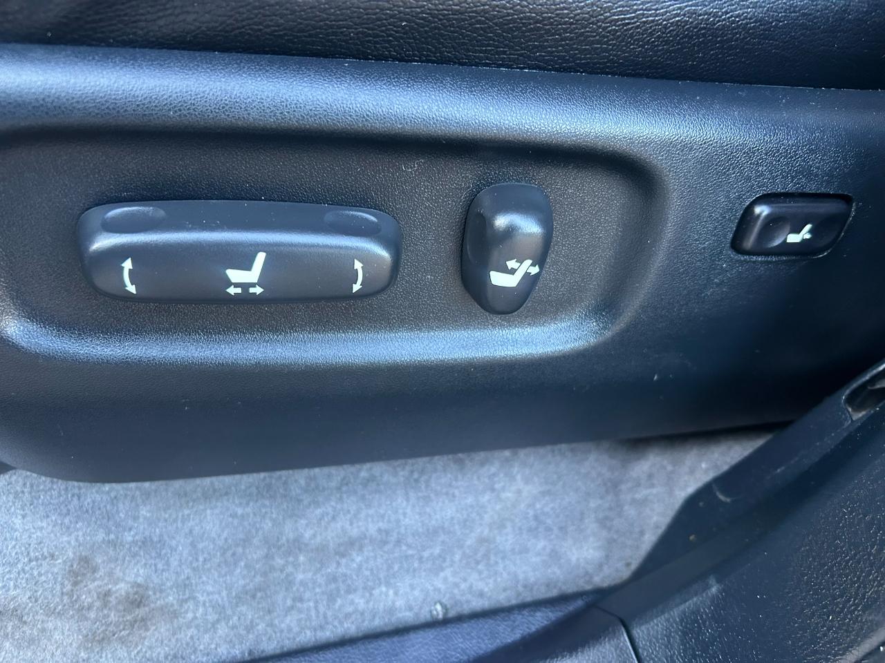 Toyota Land Cruiser 4WD 2013