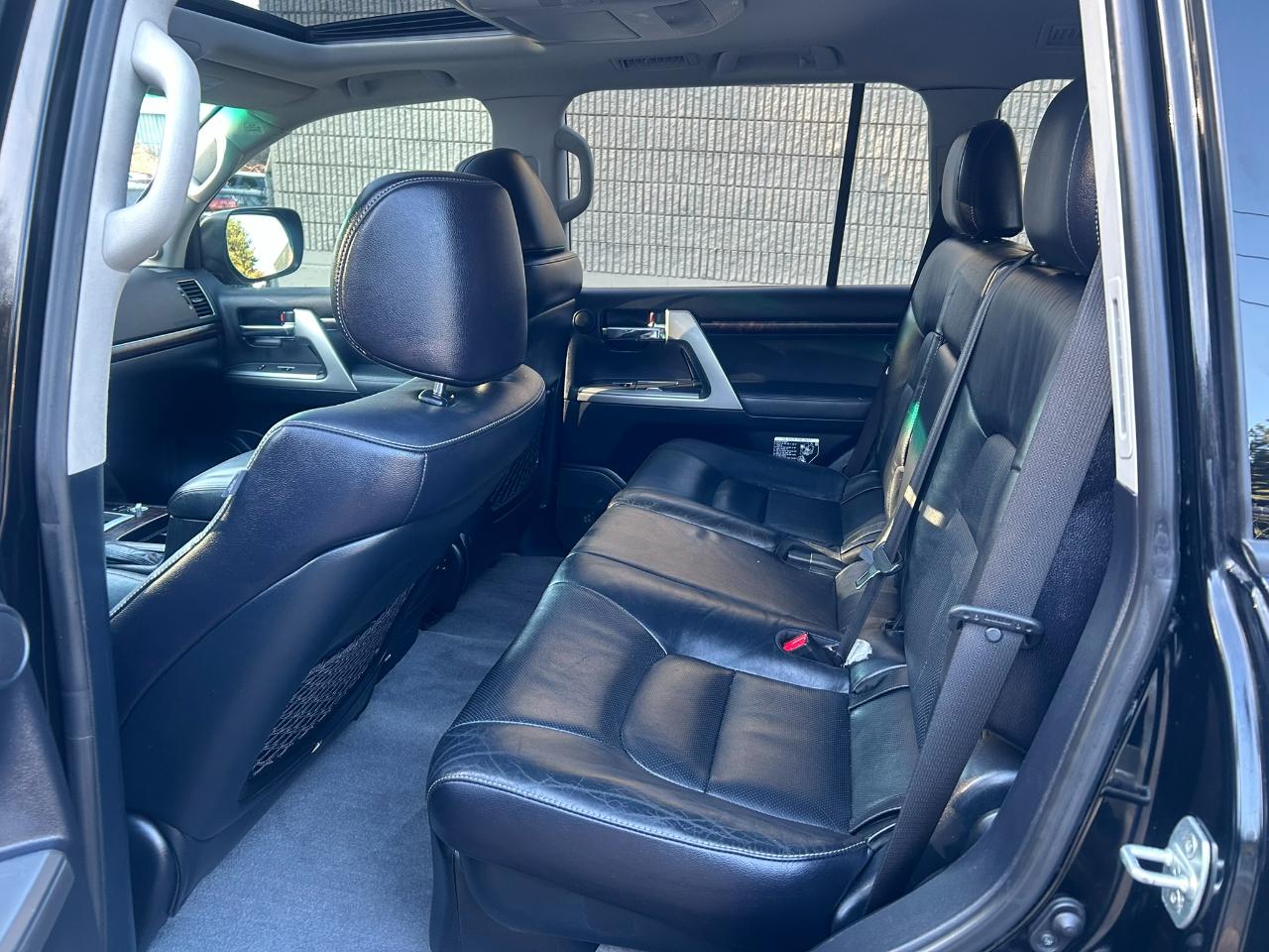 Toyota Land Cruiser 4WD 2013