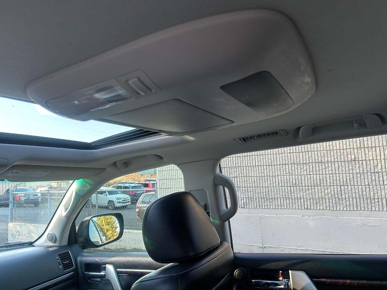 Toyota Land Cruiser 4WD 2013