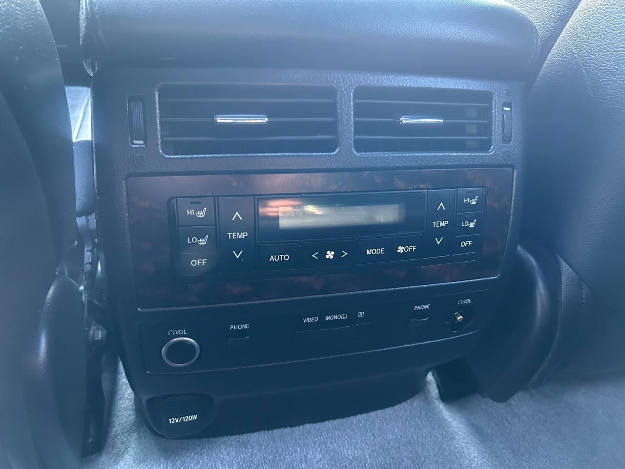 Toyota Land Cruiser 4WD 2013