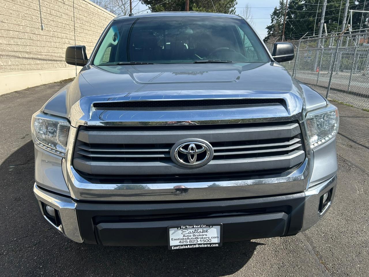 Toyota Tundra  2014
