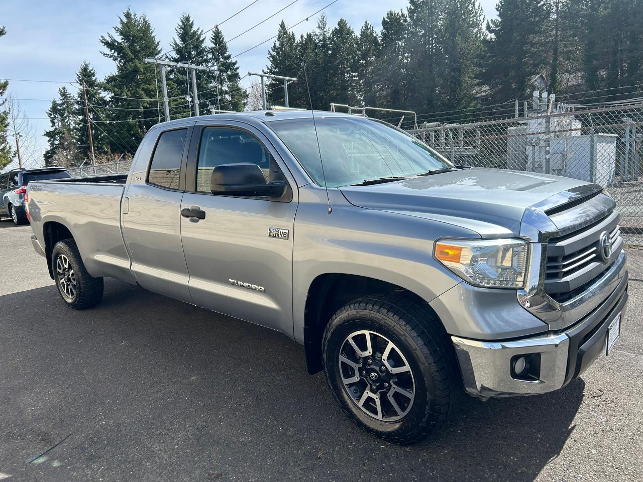 Toyota Tundra  2014