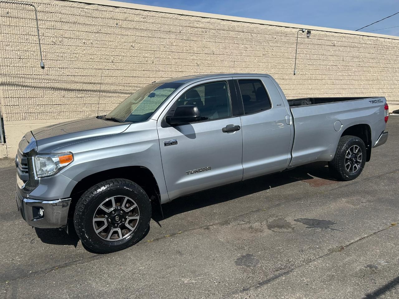 Toyota Tundra  2014