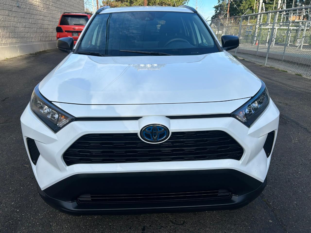 Toyota RAV4 Hybrid LE 2021