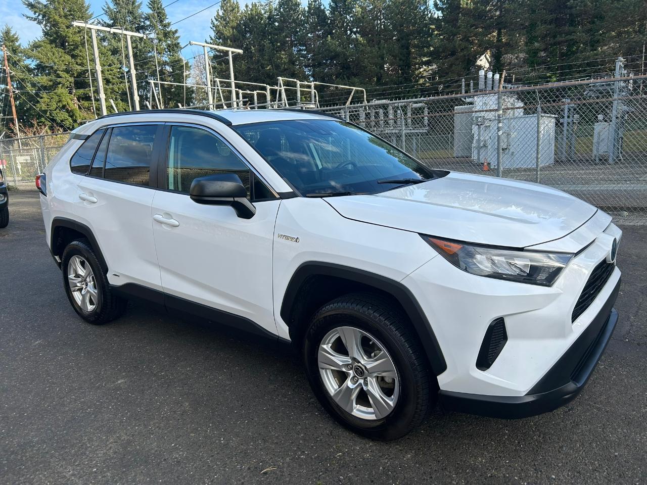 Toyota RAV4 Hybrid LE 2021
