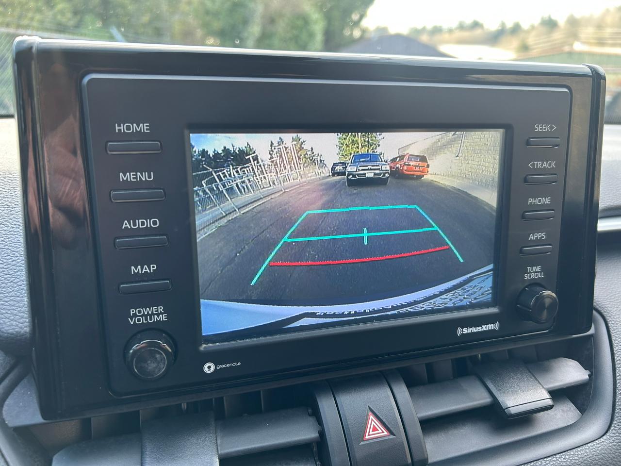 Toyota RAV4 Hybrid LE 2021