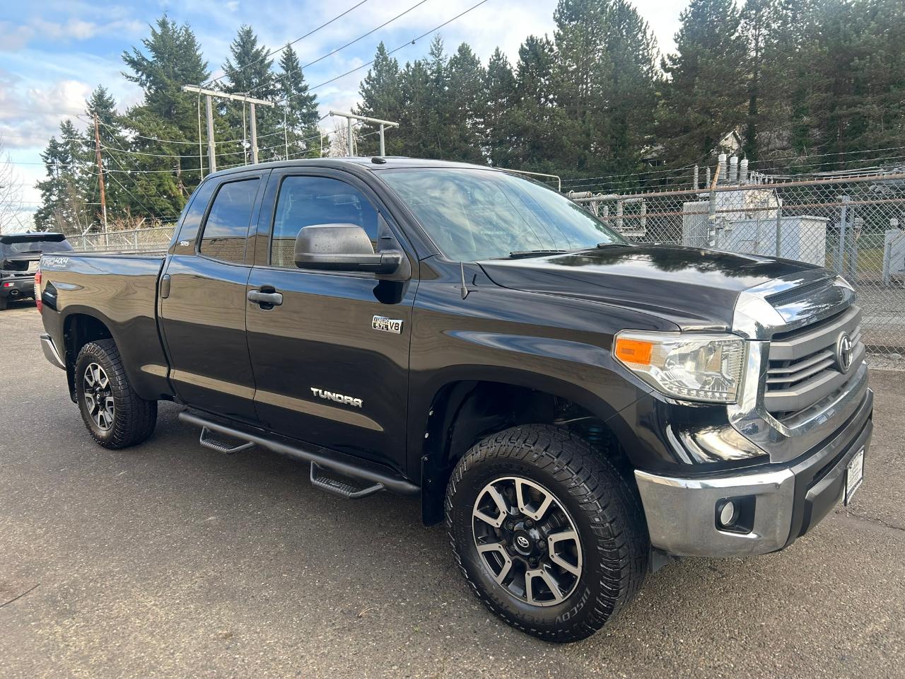 Toyota Tundra  2014