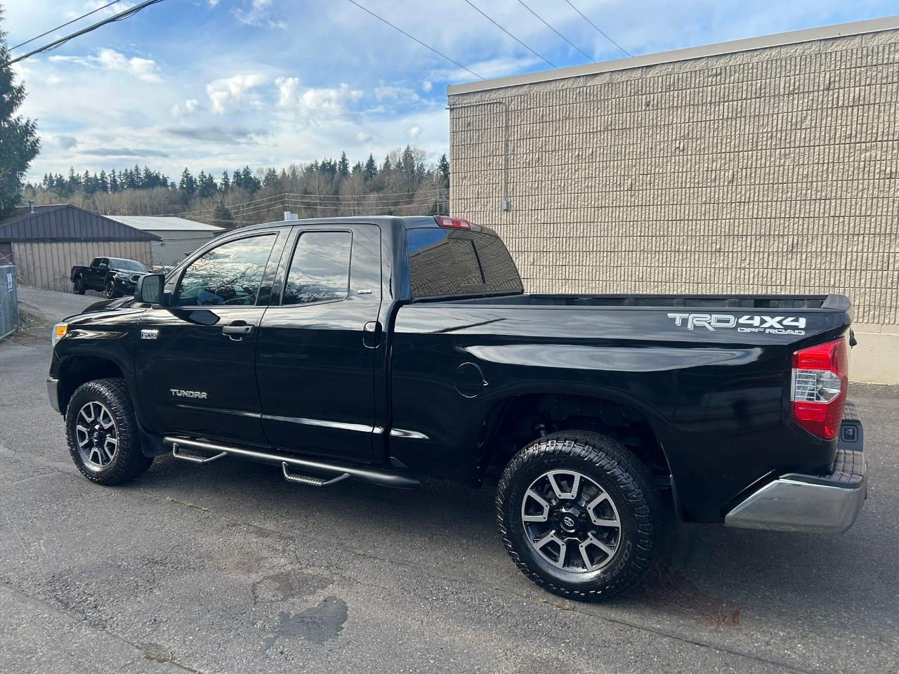 Toyota Tundra  2014