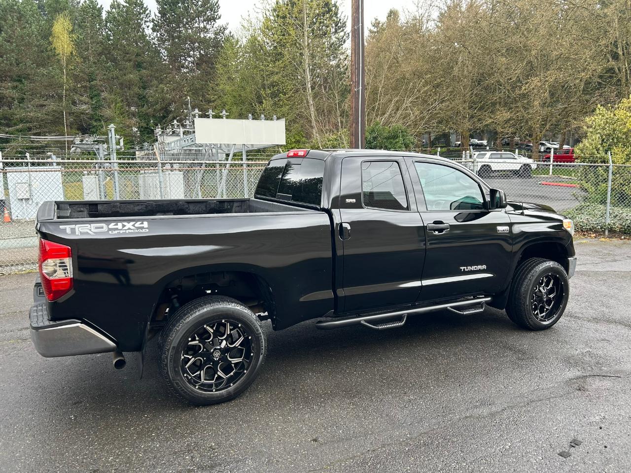 Toyota Tundra  2014