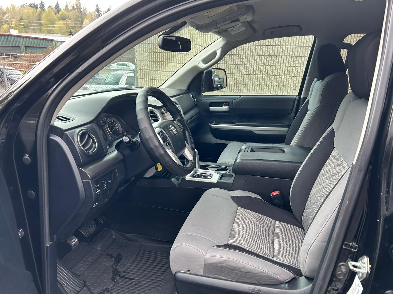 Toyota Tundra  2014