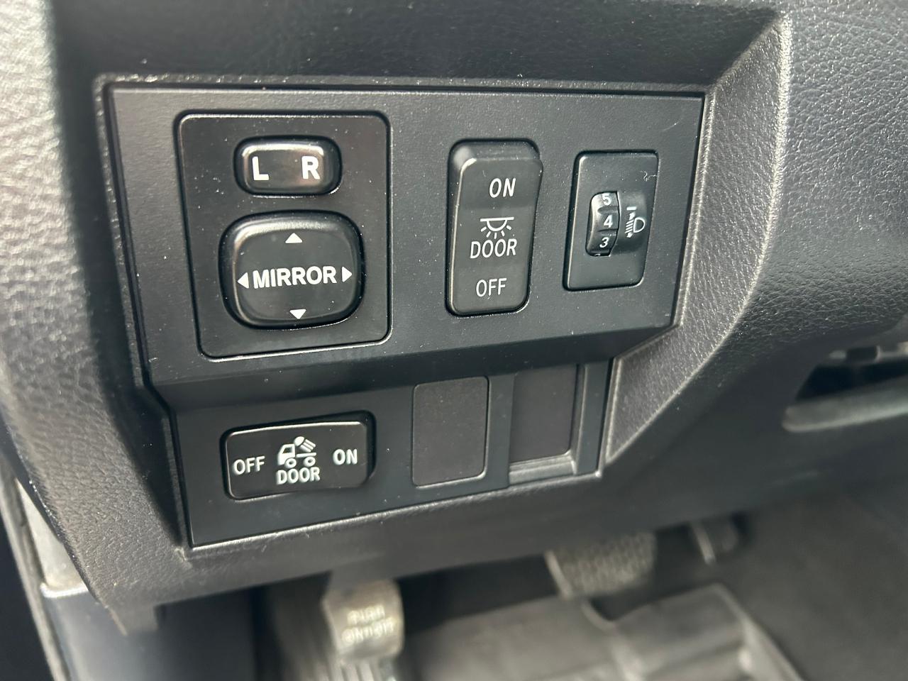 Toyota Tundra  2014