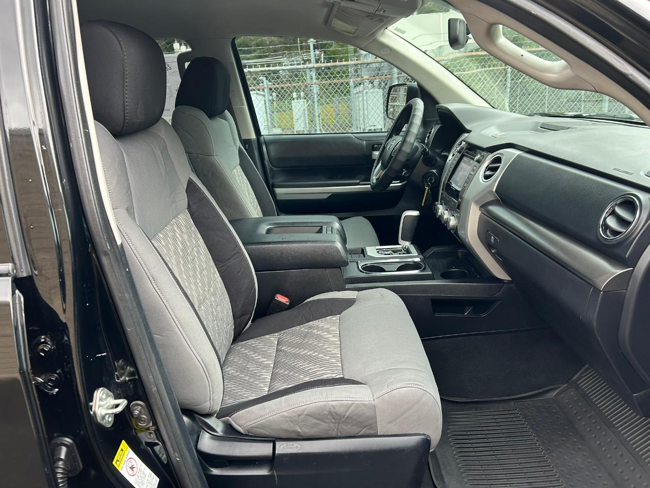 Toyota Tundra  2014