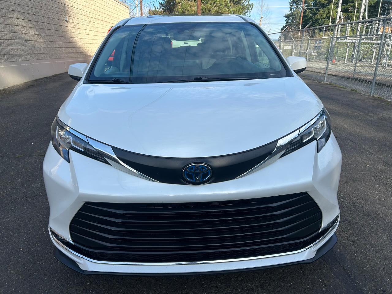 Toyota Sienna XLE 7-Passenger AWD 2023