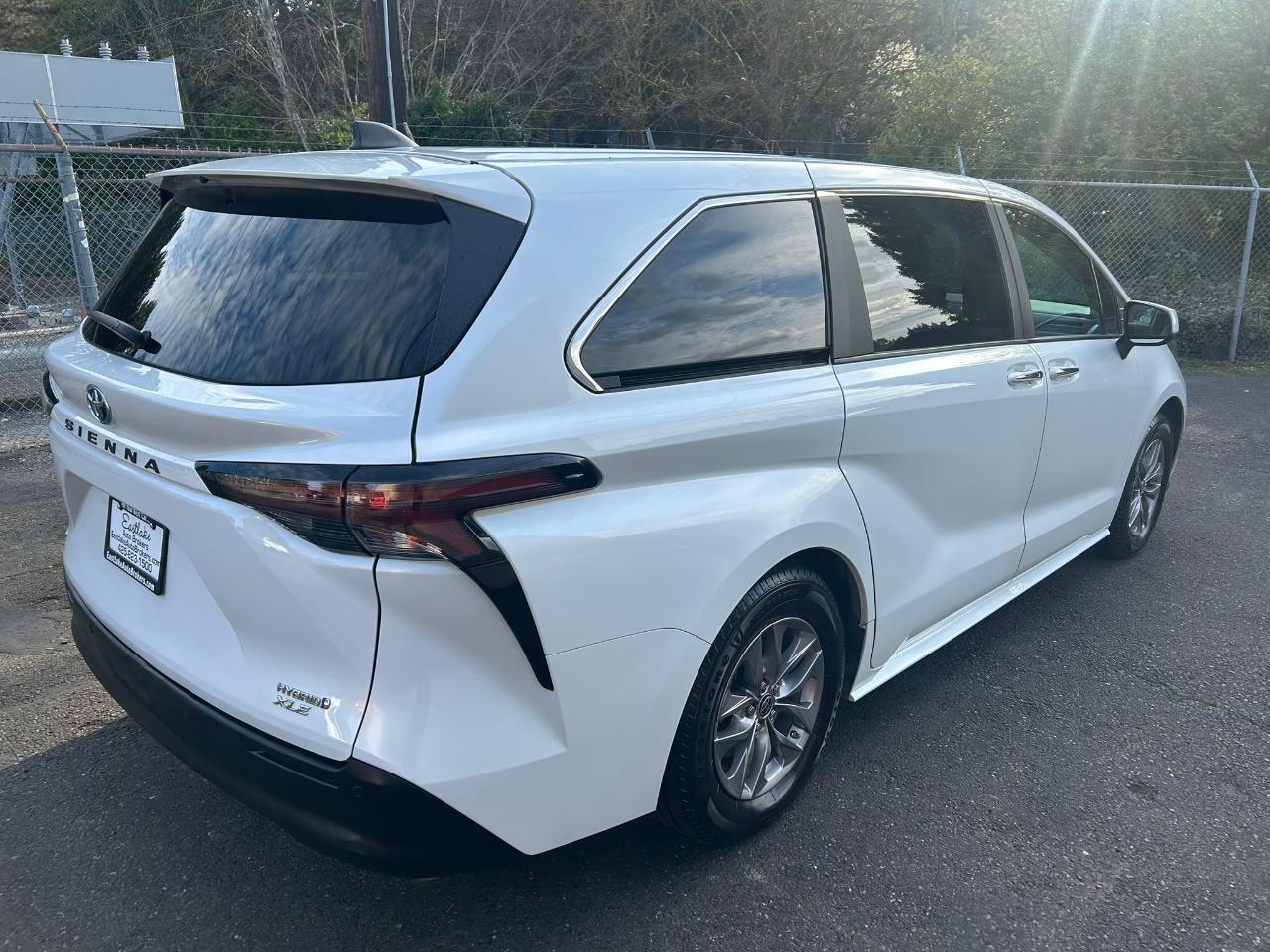 Toyota Sienna XLE 7-Passenger AWD 2023