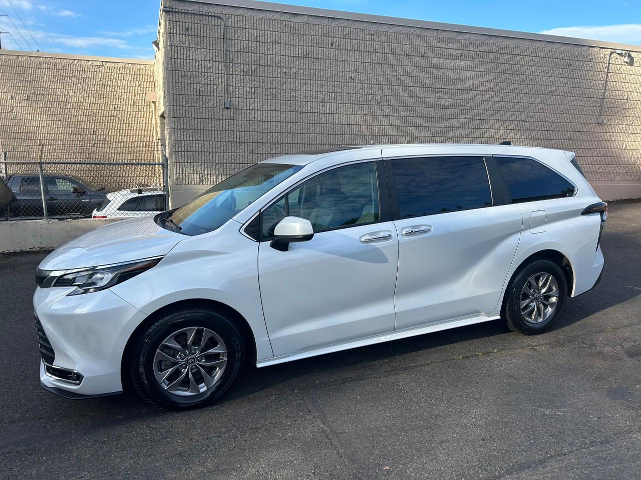 Toyota Sienna XLE 7-Passenger AWD 2023