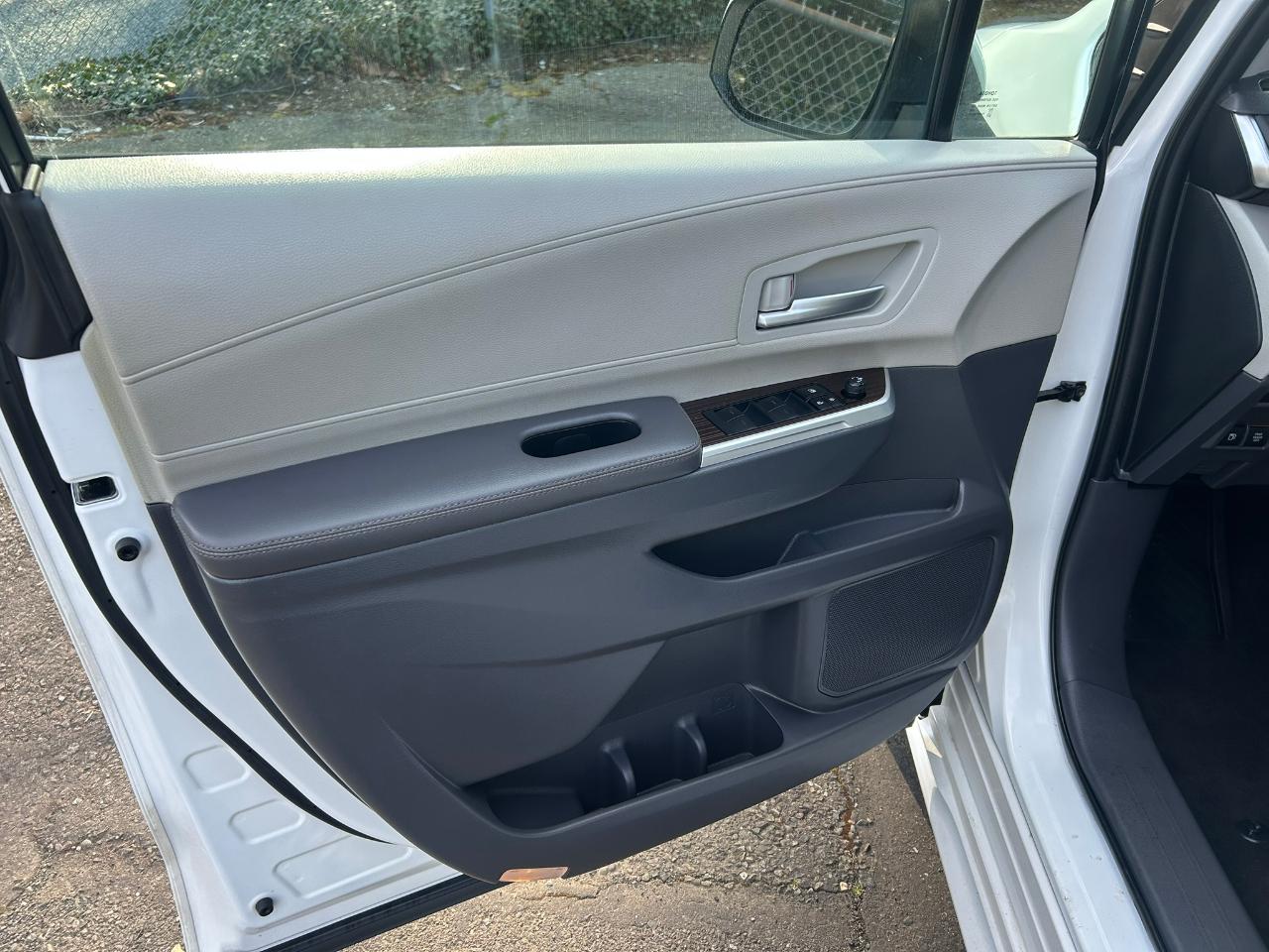 Toyota Sienna XLE 7-Passenger AWD 2023