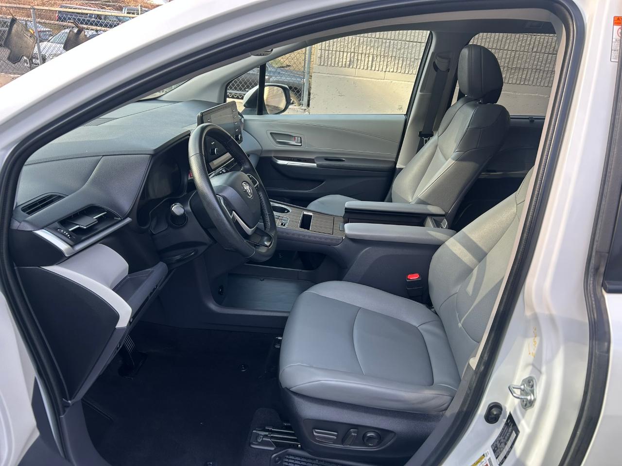 Toyota Sienna XLE 7-Passenger AWD 2023