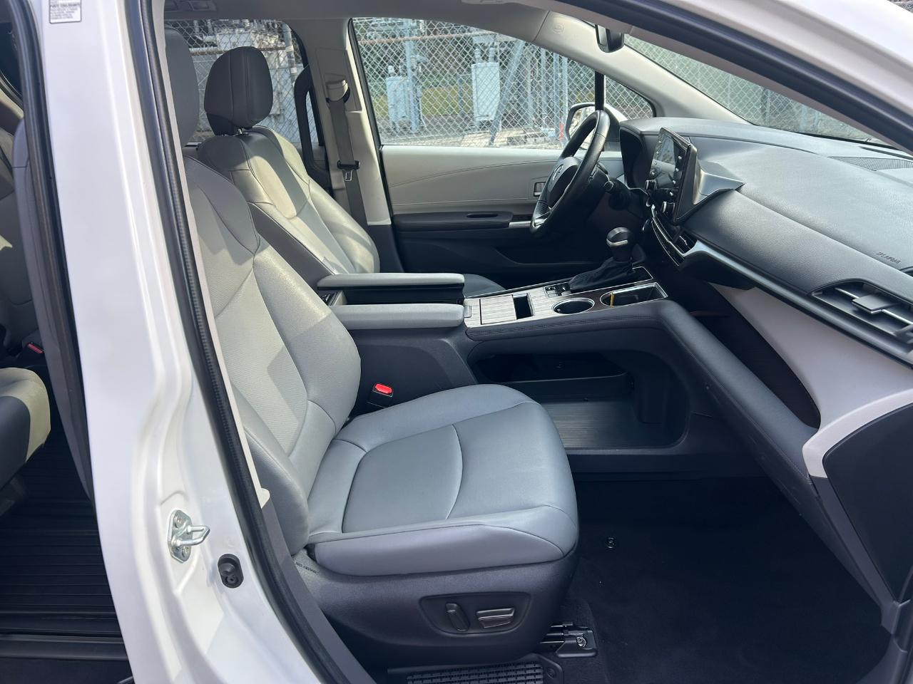 Toyota Sienna XLE 7-Passenger AWD 2023