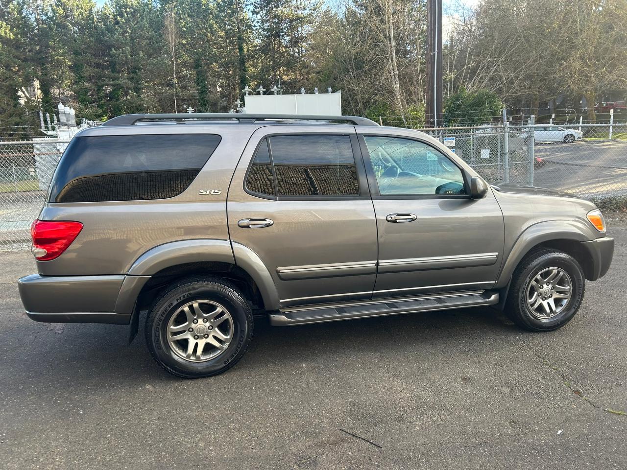 Toyota Sequoia SR5 4WD 2006