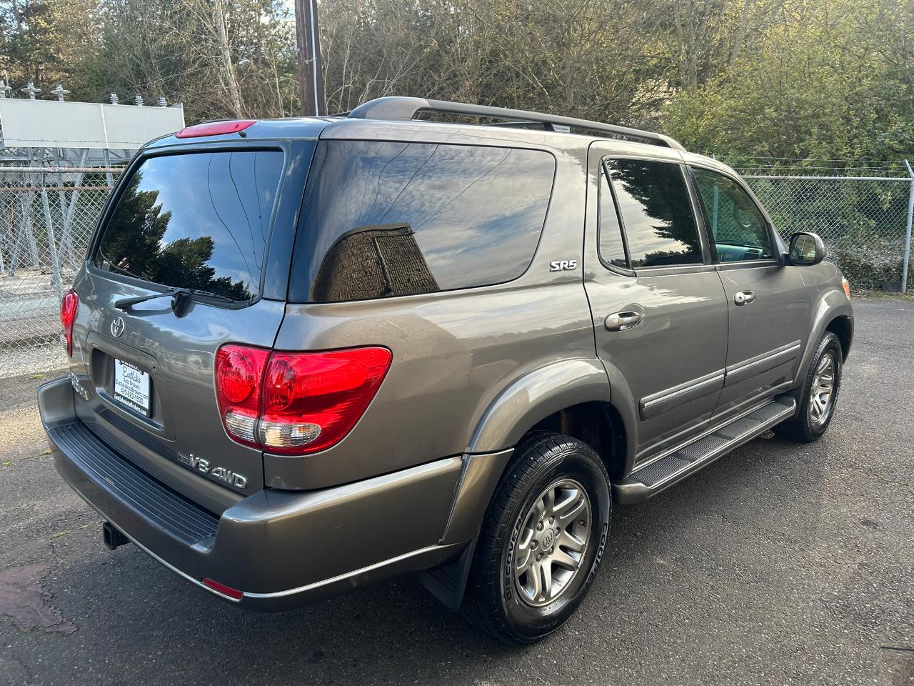 Toyota Sequoia SR5 4WD 2006