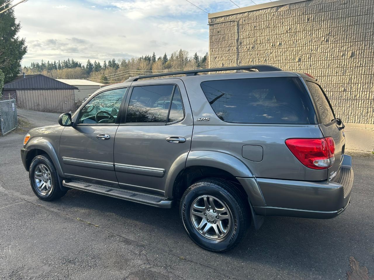 Toyota Sequoia SR5 4WD 2006