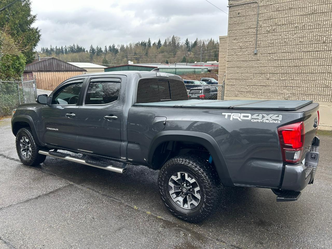 Toyota Tacoma  2018