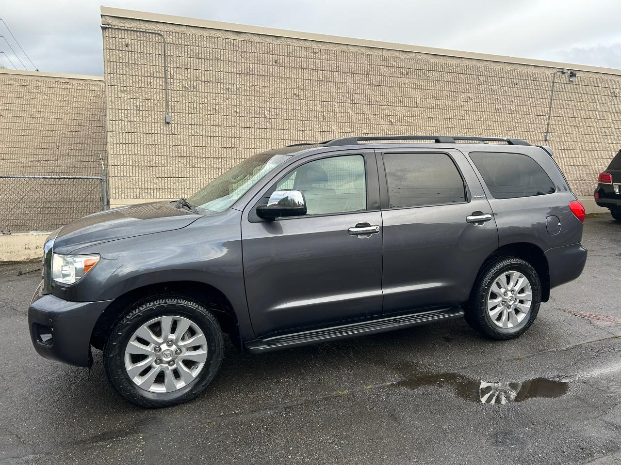 Toyota Sequoia Platinum 4WD FFV 2015