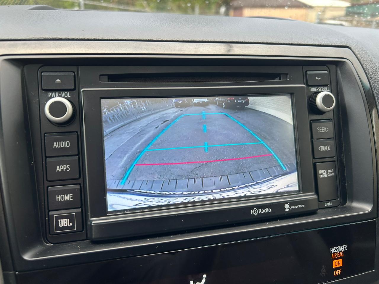 Toyota Sequoia Platinum 4WD FFV 2015