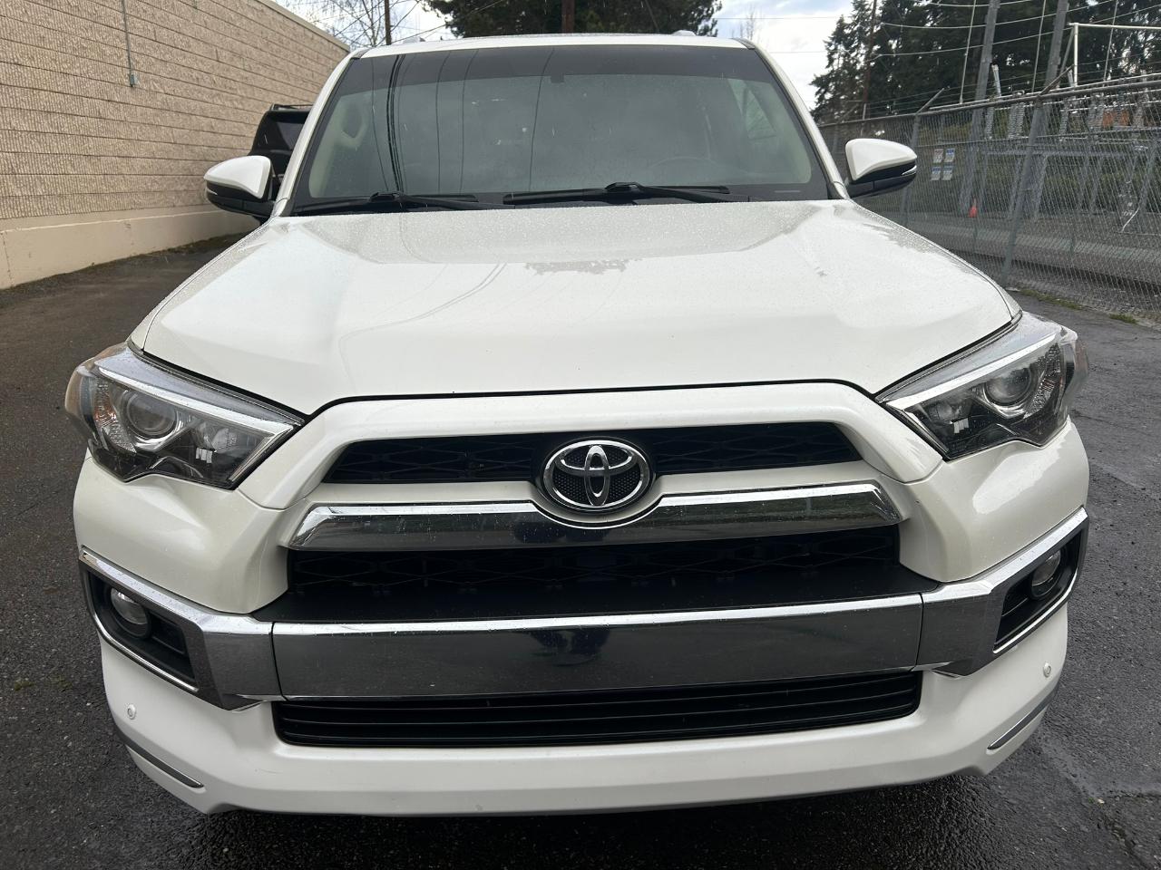 Toyota 4Runner Limited 4WD V6 2016