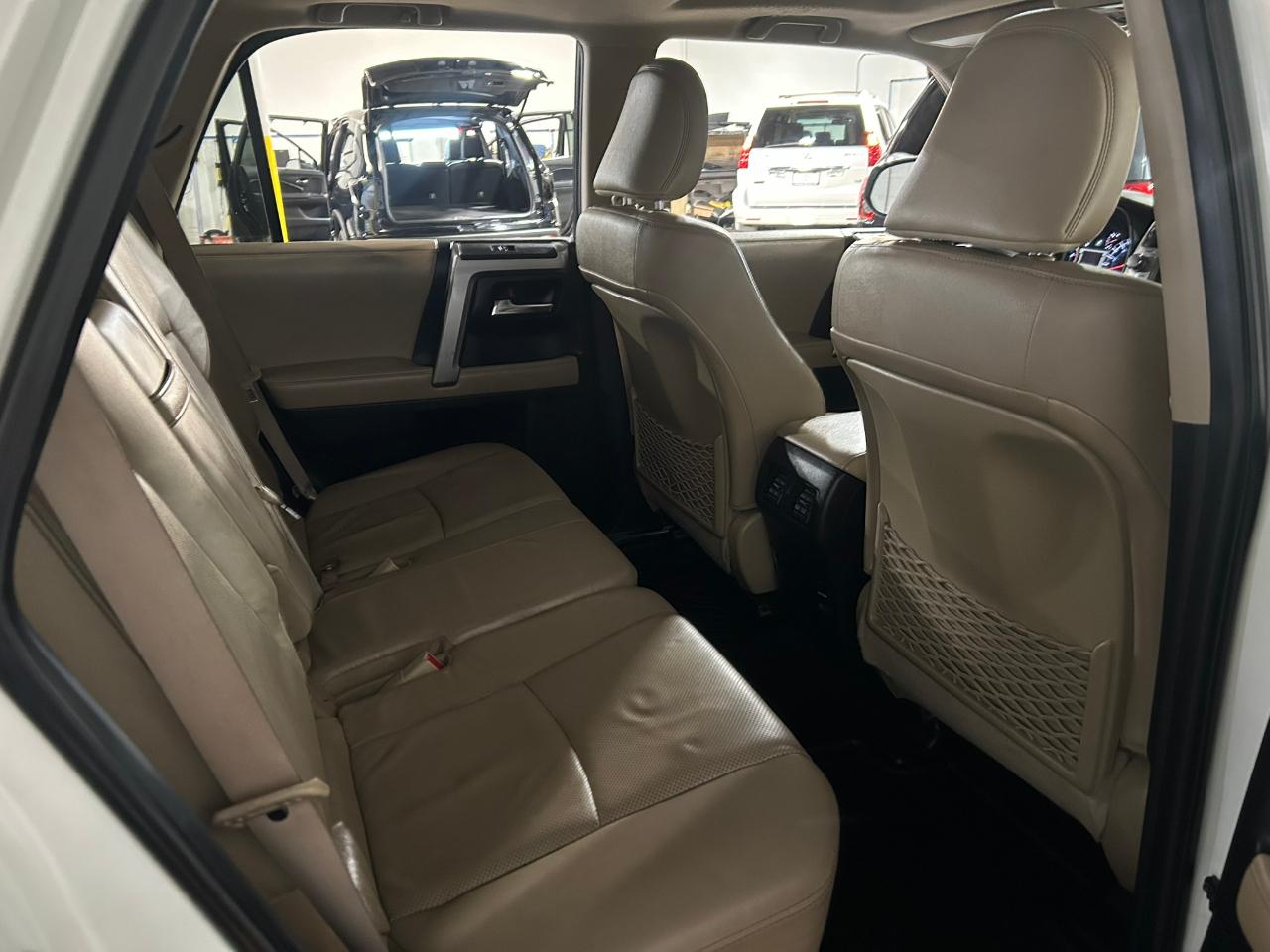 Toyota 4Runner Limited 4WD V6 2016