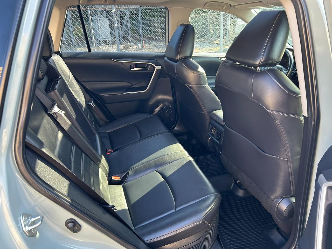 Toyota RAV4 Hybrid XLE Premium 2022