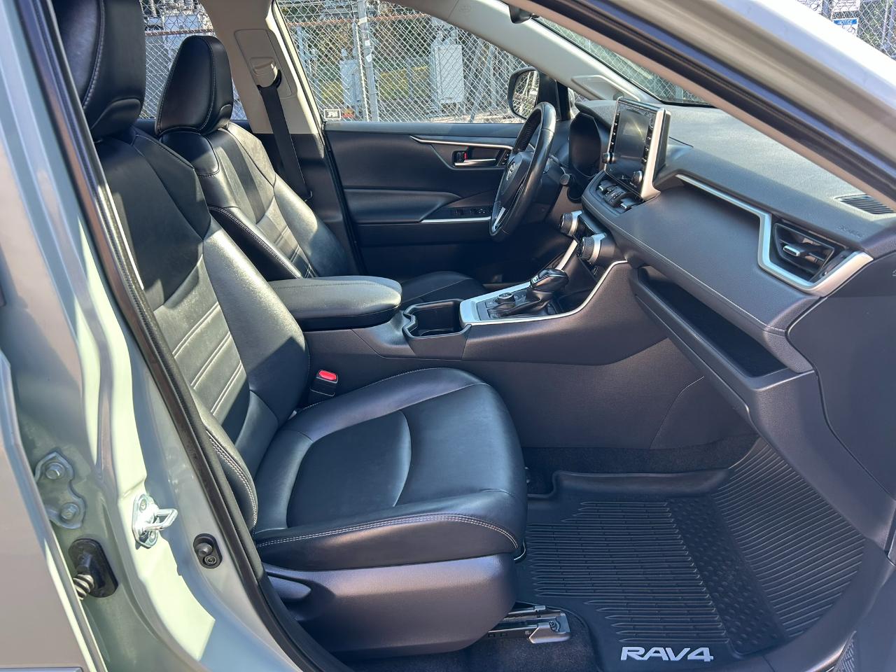 Toyota RAV4 Hybrid XLE Premium 2022