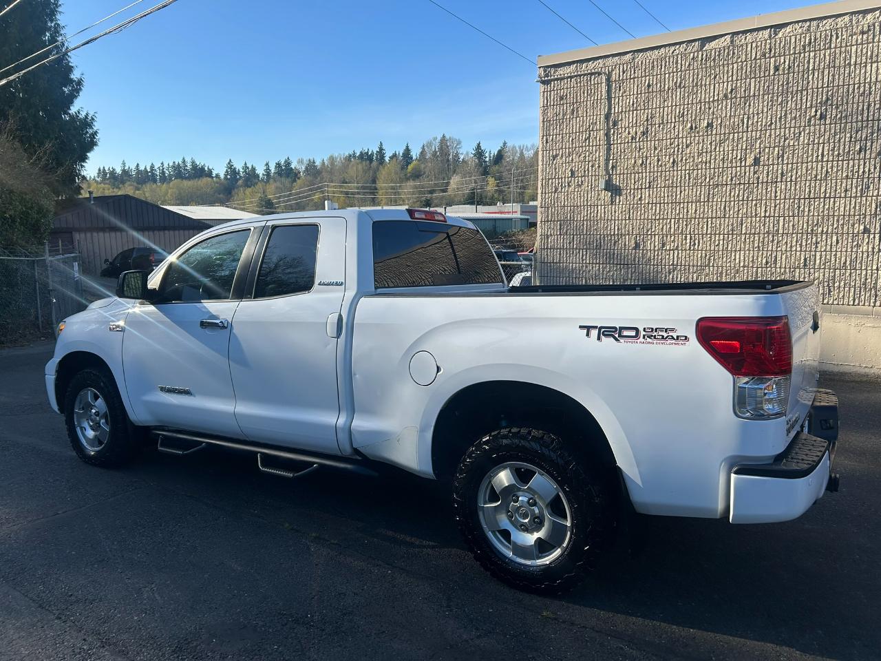Toyota Tundra Limited 5.7L Double Cab 4WD 2013