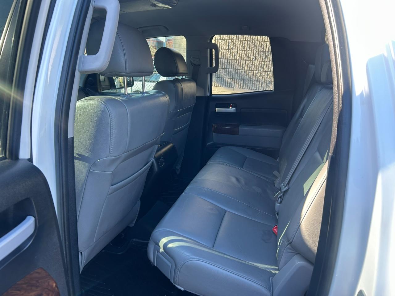 Toyota Tundra Limited 5.7L Double Cab 4WD 2013