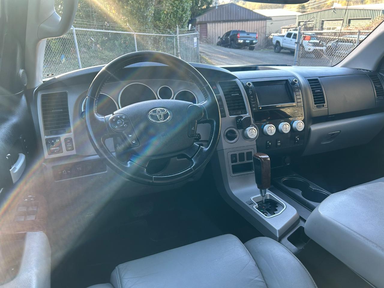 Toyota Tundra Limited 5.7L Double Cab 4WD 2013