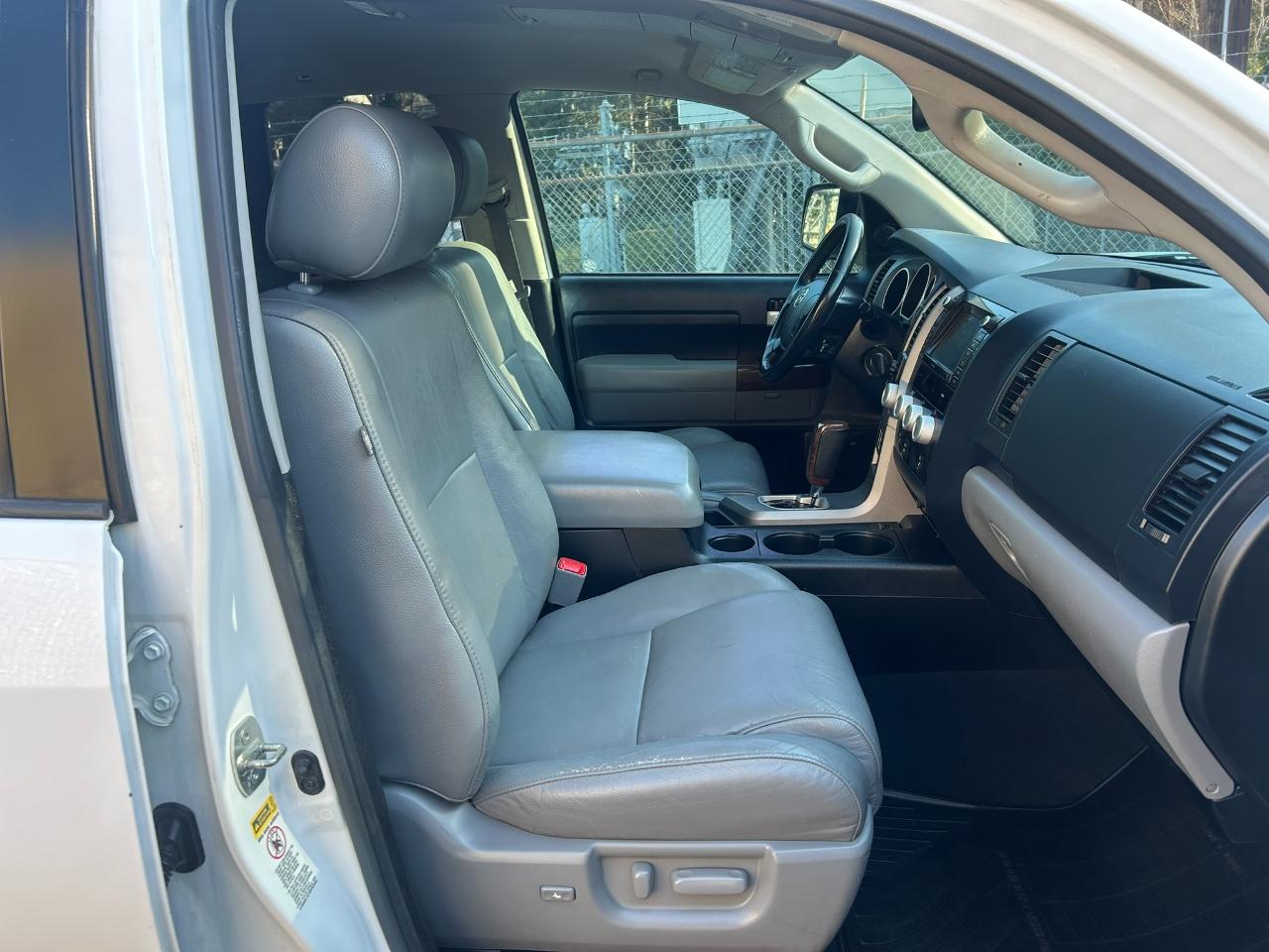 Toyota Tundra Limited 5.7L Double Cab 4WD 2013