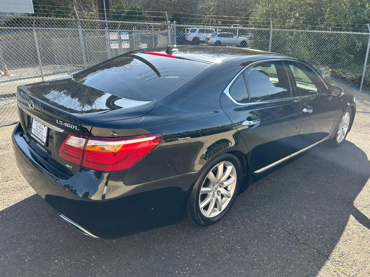 Lexus LS 460 L Luxury Sedan AWD 2010