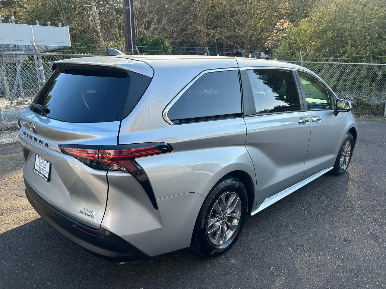 Toyota Sienna XLE 7-Passenger AWD 2022