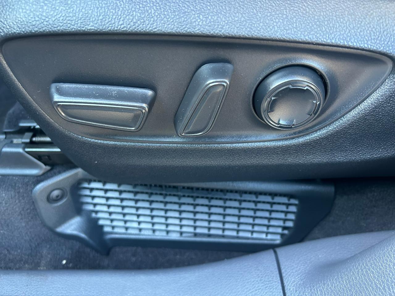 Toyota Sienna XLE 7-Passenger AWD 2022