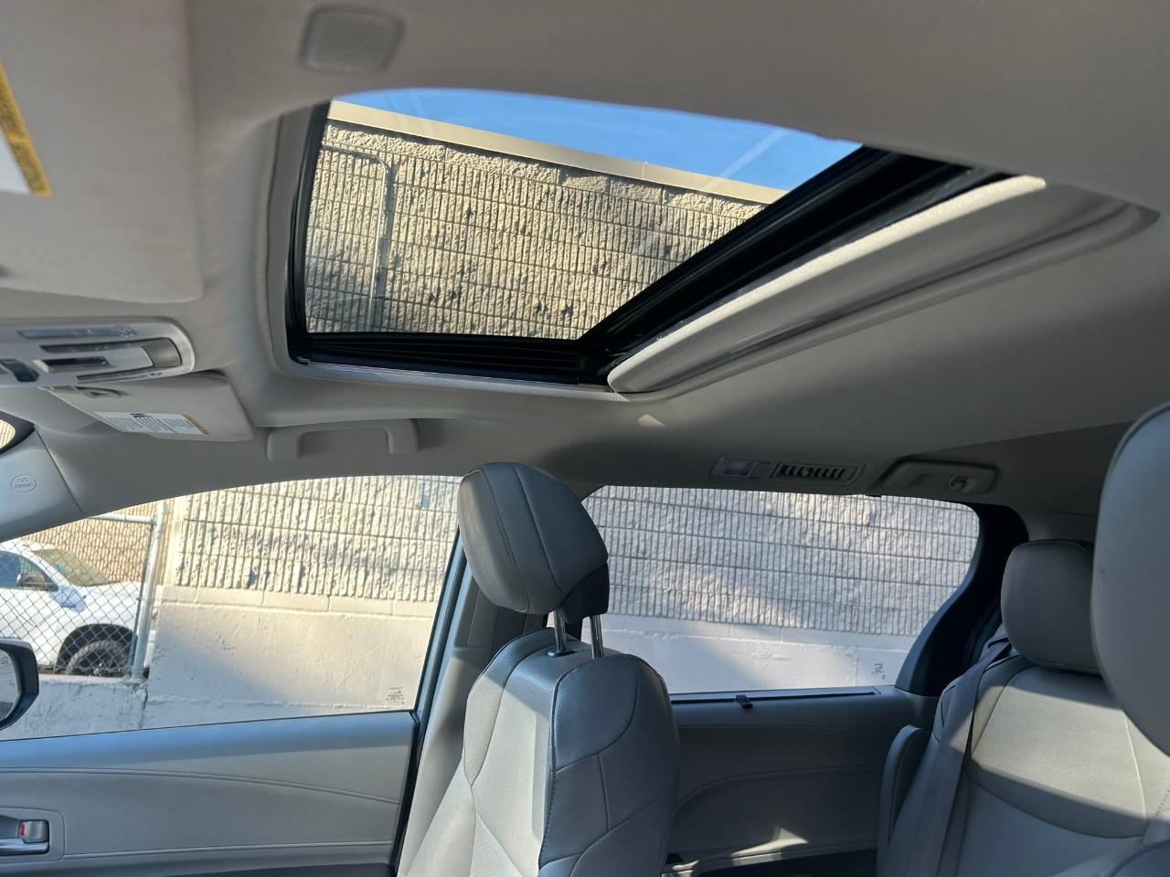 Toyota Sienna XLE 7-Passenger AWD 2022