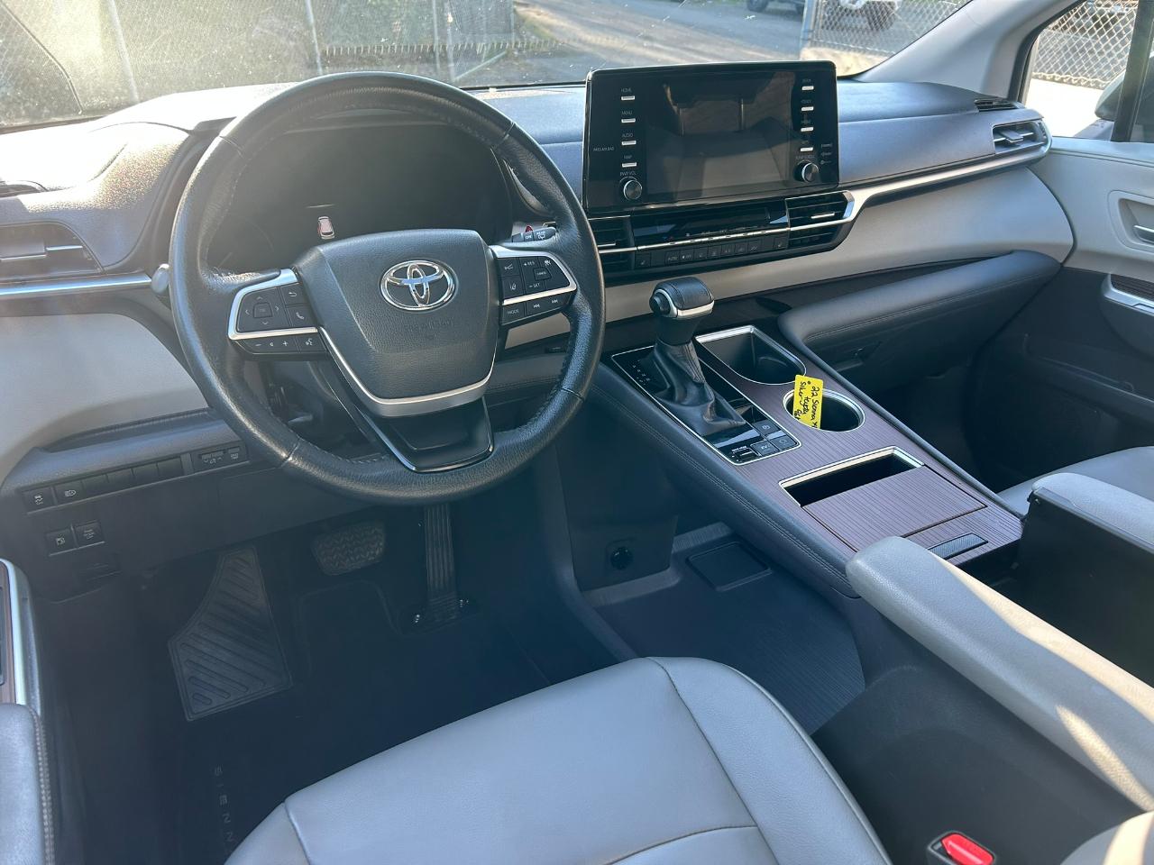 Toyota Sienna XLE 7-Passenger AWD 2022