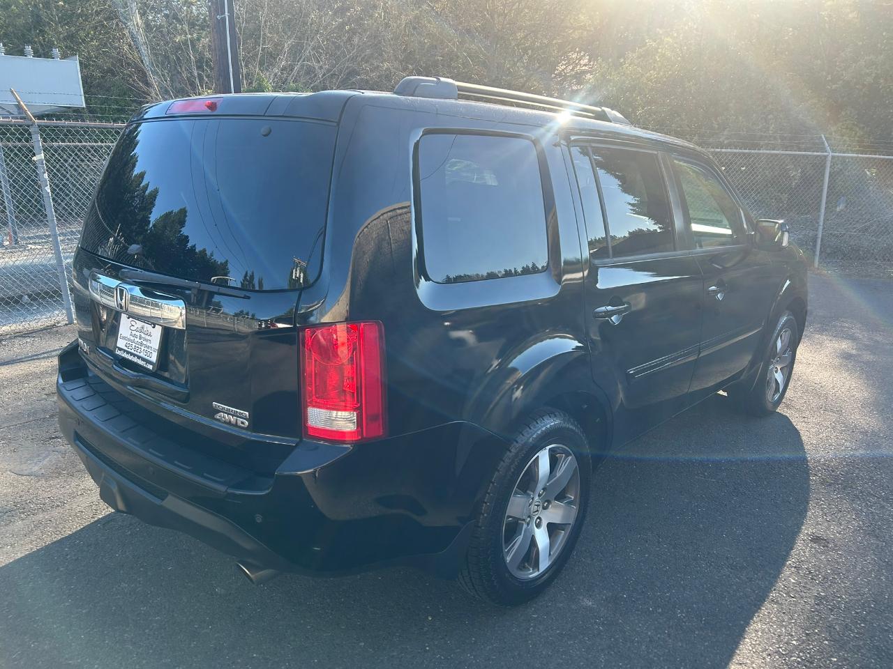 Honda Pilot Touring 4WD 5-Spd AT with DVD 2014
