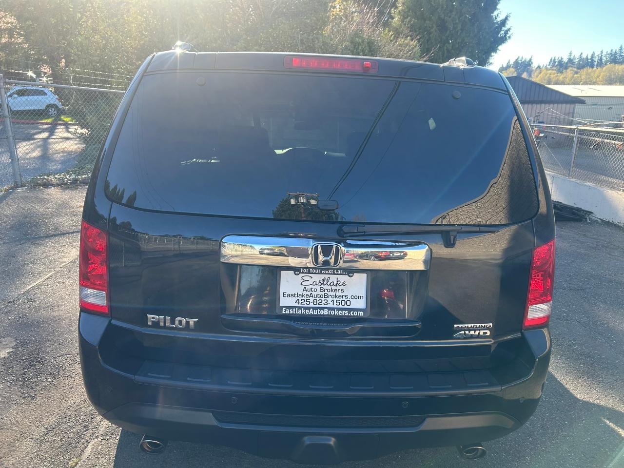 Honda Pilot Touring 4WD 5-Spd AT with DVD 2014